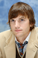 Ashton Kutcher Longsleeve T-shirt #2317981