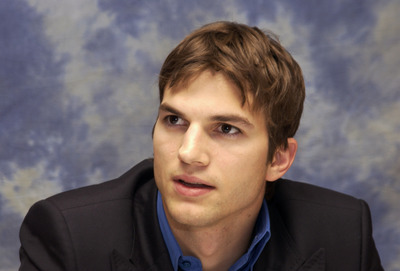 Ashton Kutcher stickers 2318017