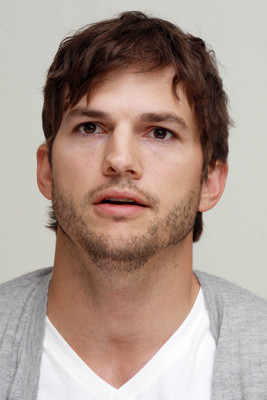 Ashton Kutcher magic mug #G666673