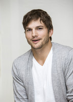 Ashton Kutcher Sweatshirt #2363858