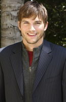 Ashton Kutcher Longsleeve T-shirt #3629761