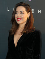 Aubrey Plaza Longsleeve T-shirt #3220810