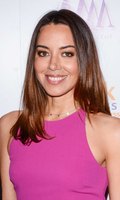 Aubrey Plaza longsleeve t-shirt #3259556