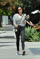 Aubrey Plaza longsleeve t-shirt #3259560