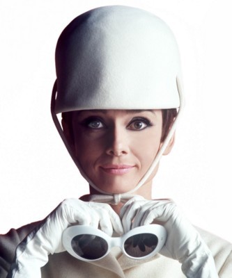 Audrey Hepburn Poster 1379145