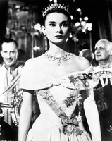 Audrey Hepburn Sweatshirt #2689012