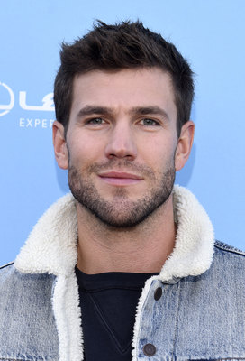 Austin Stowell puzzle