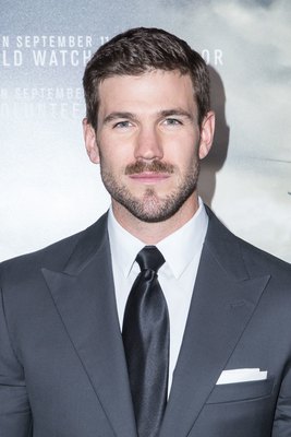 Austin Stowell Poster 2962407