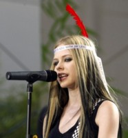 Avril Lavigne Sweatshirt #1309786