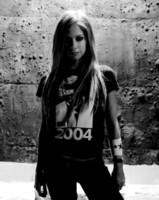 Avril Lavigne Sweatshirt #1309802