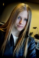 Avril Lavigne Sweatshirt #1309864
