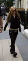 Avril Lavigne Sweatshirt #1309925