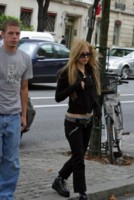 Avril Lavigne Sweatshirt #1309928