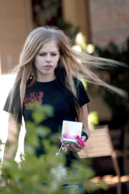 Avril Lavigne Poster 1379207