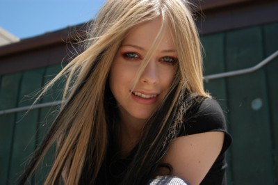 Avril Lavigne Poster 1379212