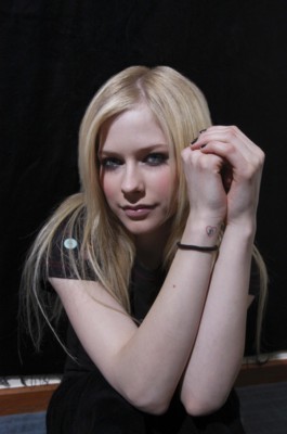 Avril Lavigne Poster 1379223