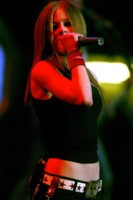 Avril Lavigne Sweatshirt #1441132