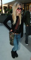 Avril Lavigne Sweatshirt #1459228