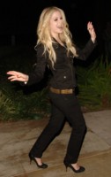 Avril Lavigne Sweatshirt #1467616