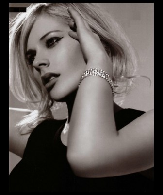 Avril Lavigne Poster 1469754
