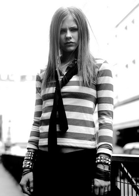 Avril Lavigne Poster 2019286