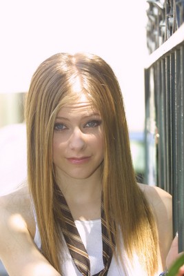 Avril Lavigne Poster 2019302