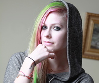 Avril Lavigne Sweatshirt #2319158