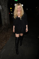 Avril Lavigne Sweatshirt #3114862