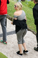 Avril Lavigne Sweatshirt #3294046