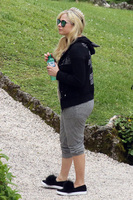 Avril Lavigne Sweatshirt #3294047