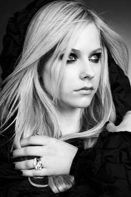 Avril Lavigne Poster 3657420
