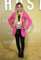 Avril Lavigne Sweatshirt #3830550