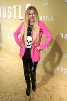 Avril Lavigne Longsleeve T-shirt #3830599
