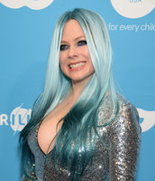 Avril Lavigne hoodie #3907501