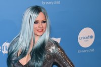 Avril Lavigne Sweatshirt #3907506