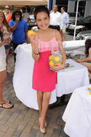 Bailee Madison Longsleeve T-shirt #3073752