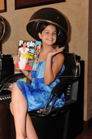 Bailee Madison Longsleeve T-shirt #3073942