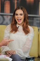 Bailee Madison Longsleeve T-shirt #3101507