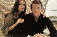 Barbara Bach magic mug #G923893