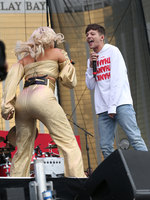 Bebe Rexha Longsleeve T-shirt #2810522