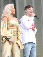 Bebe Rexha Longsleeve T-shirt #2810630