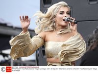 Bebe Rexha Longsleeve T-shirt #2810849