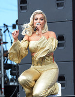 Bebe Rexha Longsleeve T-shirt #2810885