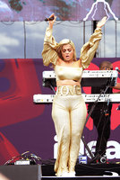 Bebe Rexha Longsleeve T-shirt #2810937