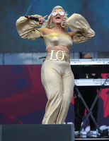 Bebe Rexha Longsleeve T-shirt #2811025