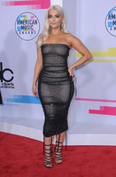 Bebe Rexha Longsleeve T-shirt #2875090