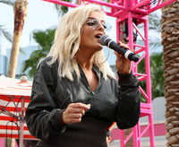 Bebe Rexha Longsleeve T-shirt #2919236