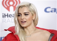 Bebe Rexha Longsleeve T-shirt #3025550