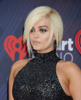 Bebe Rexha Longsleeve T-shirt #3184169