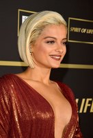 Bebe Rexha Longsleeve T-shirt #3722185